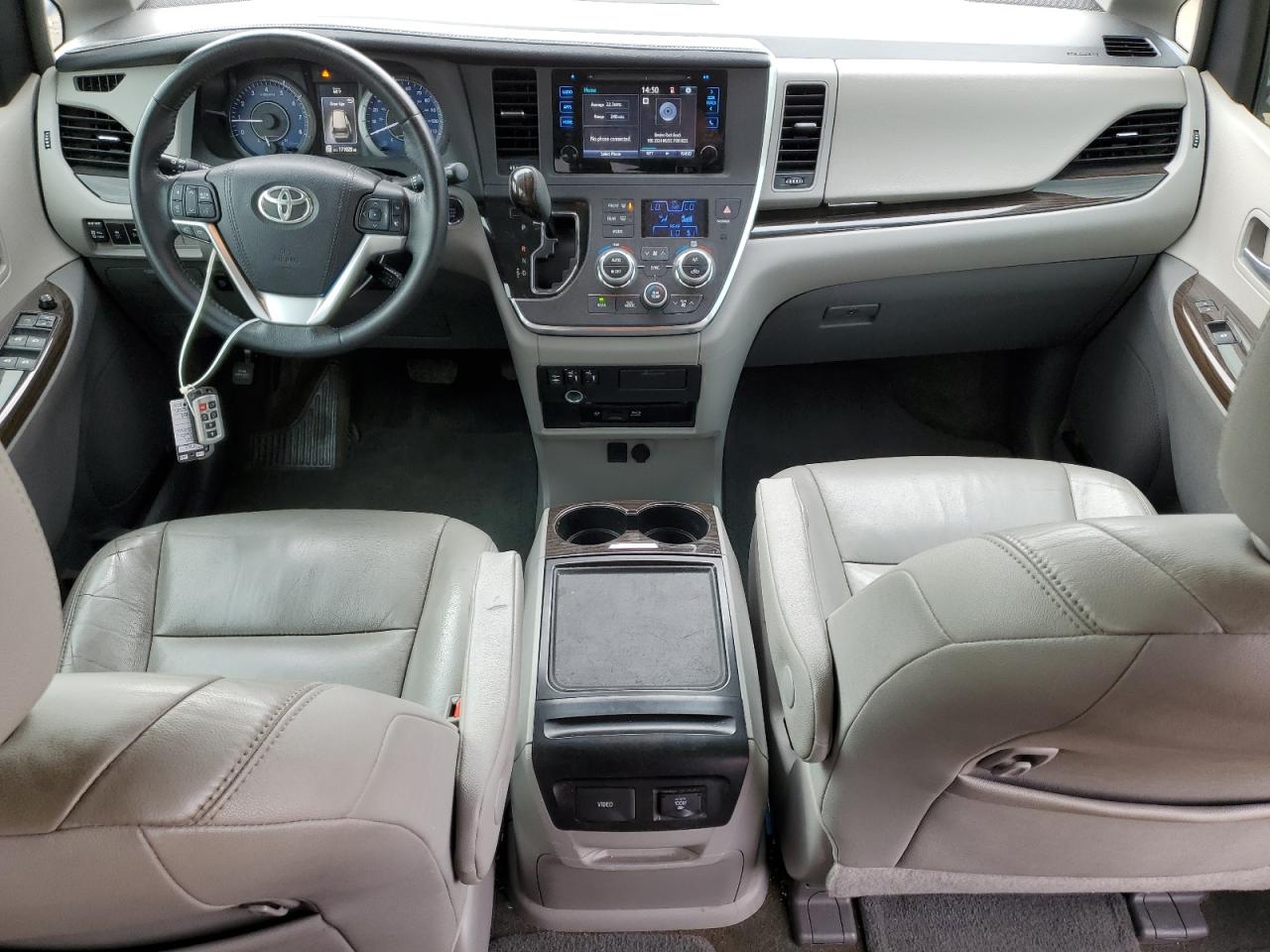 2015 Toyota Sienna Xle VIN: 5TDYK3DC5FS670233 Lot: 86102475