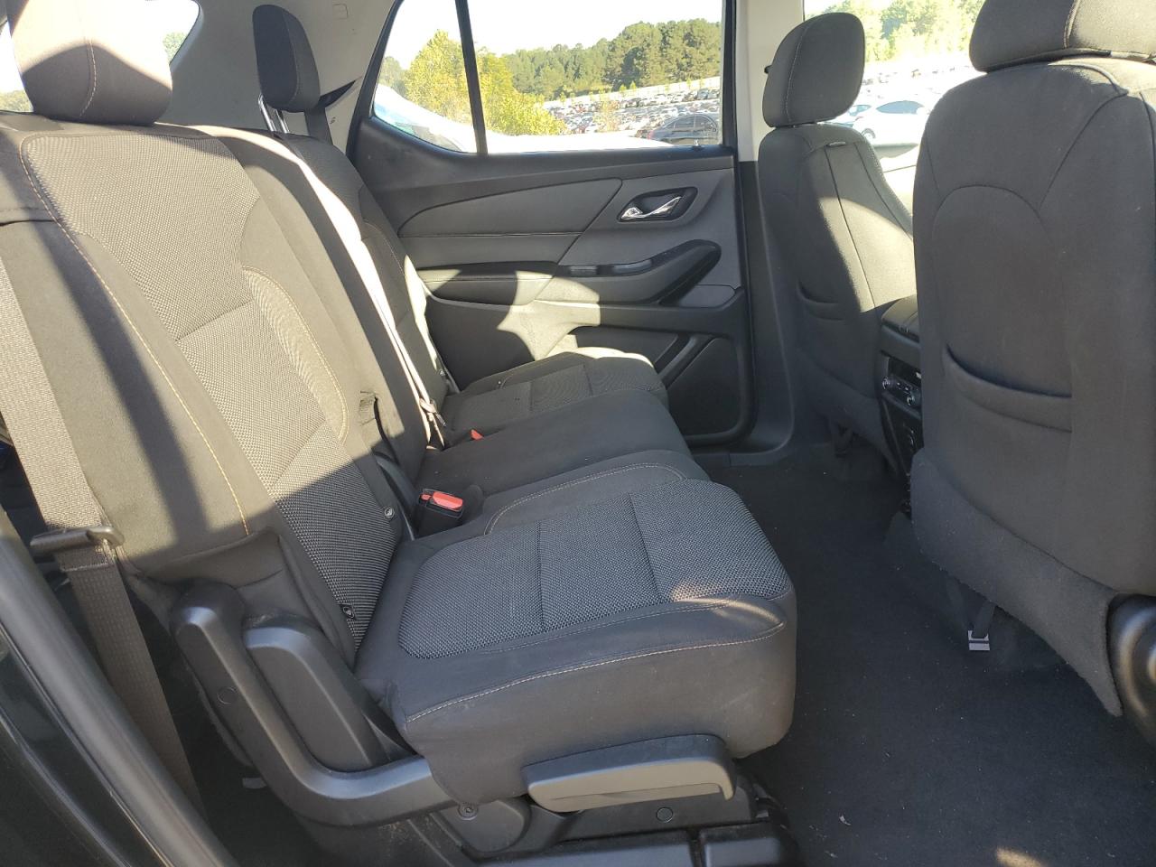 2018 Chevrolet Traverse Ls VIN: 1GNEVFKWXJJ106728 Lot: 82219125