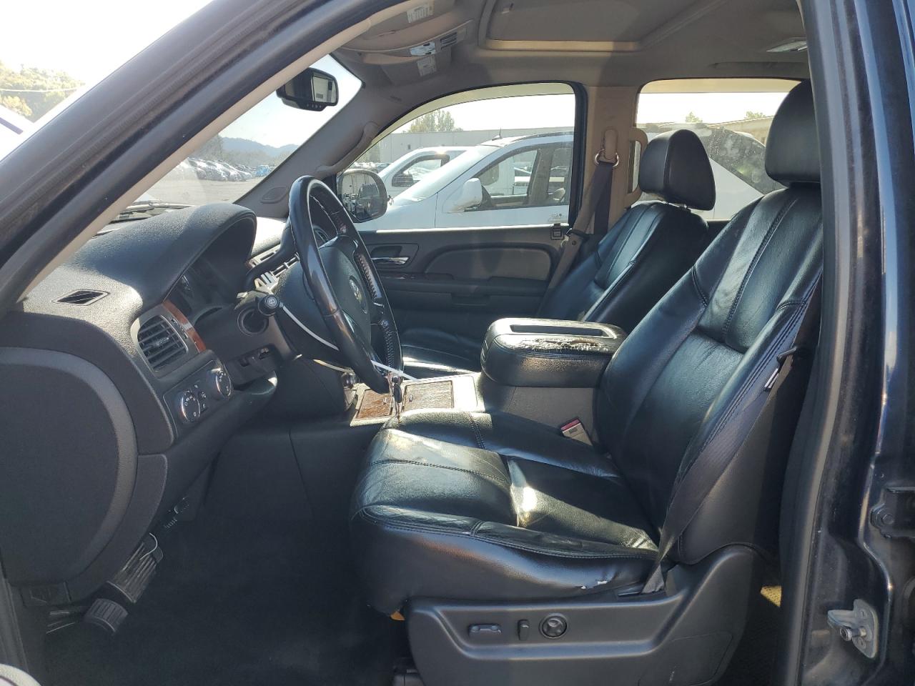 2007 Chevrolet Tahoe K1500 VIN: 1GNFK13057J326023 Lot: 84969765