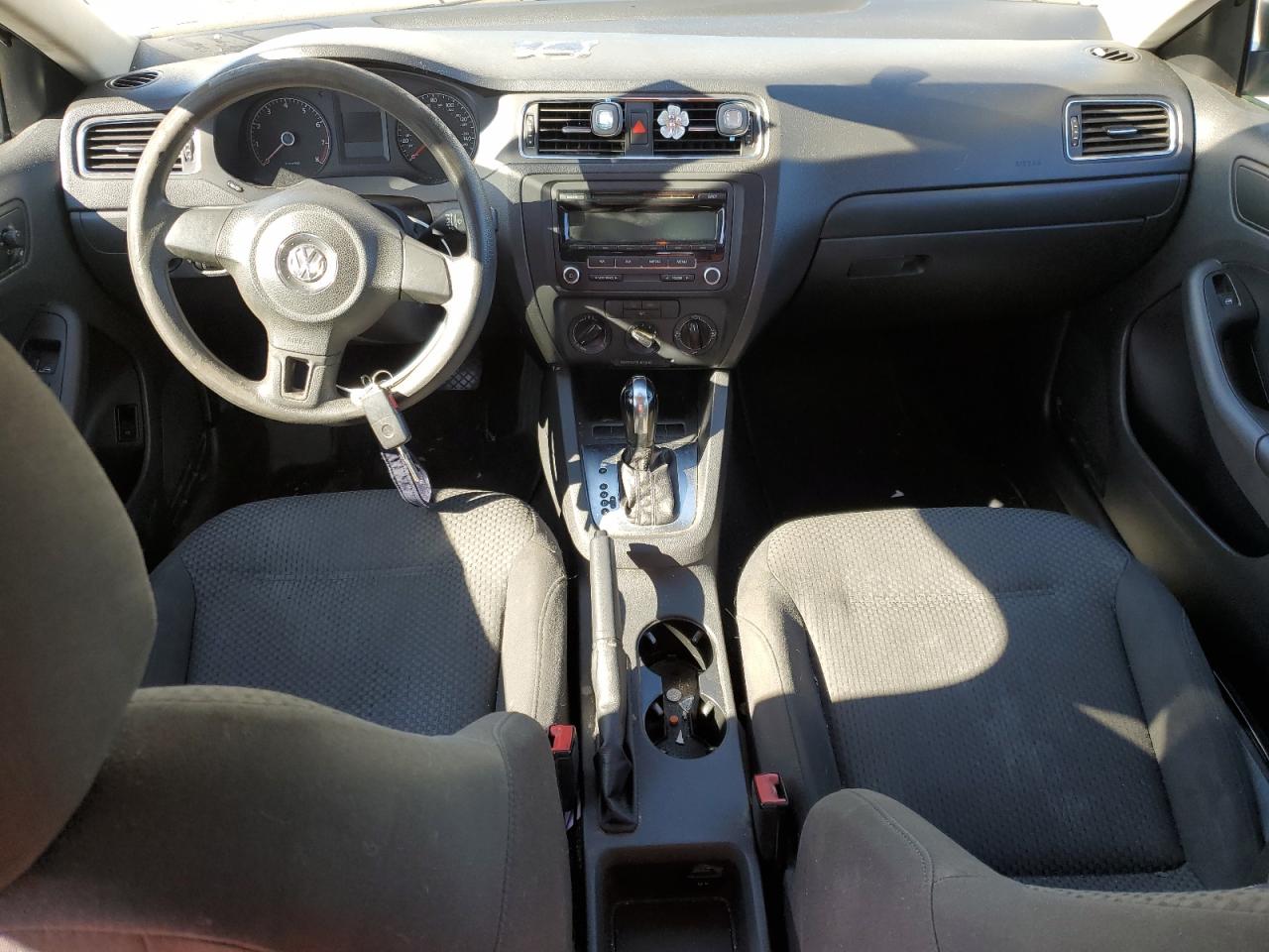 2013 Volkswagen Jetta Base VIN: 3VW2K7AJ4DM372749 Lot: 86670395