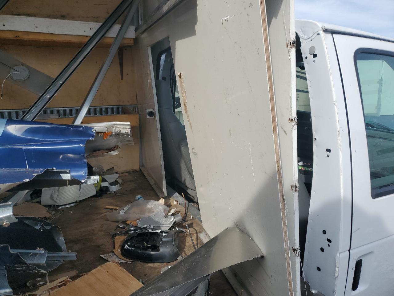 2022 Ford Econoline E350 Super Duty Cutaway Van VIN: 1FDWE3FK4NDC24115 Lot: 86824235