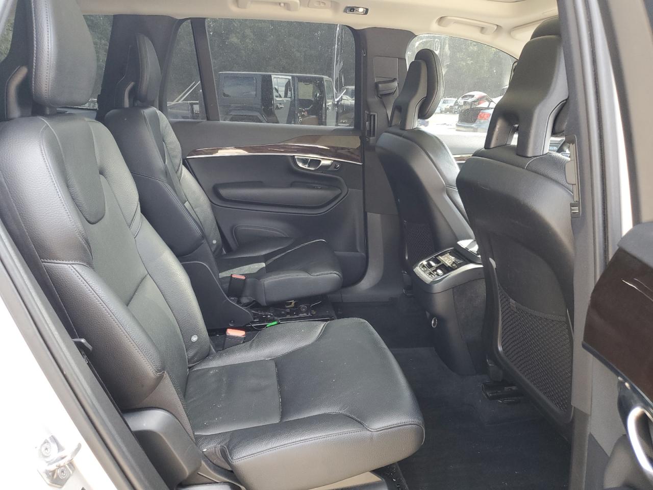 2016 Volvo Xc90 T6 VIN: YV4A22PK2G1071946 Lot: 85687535