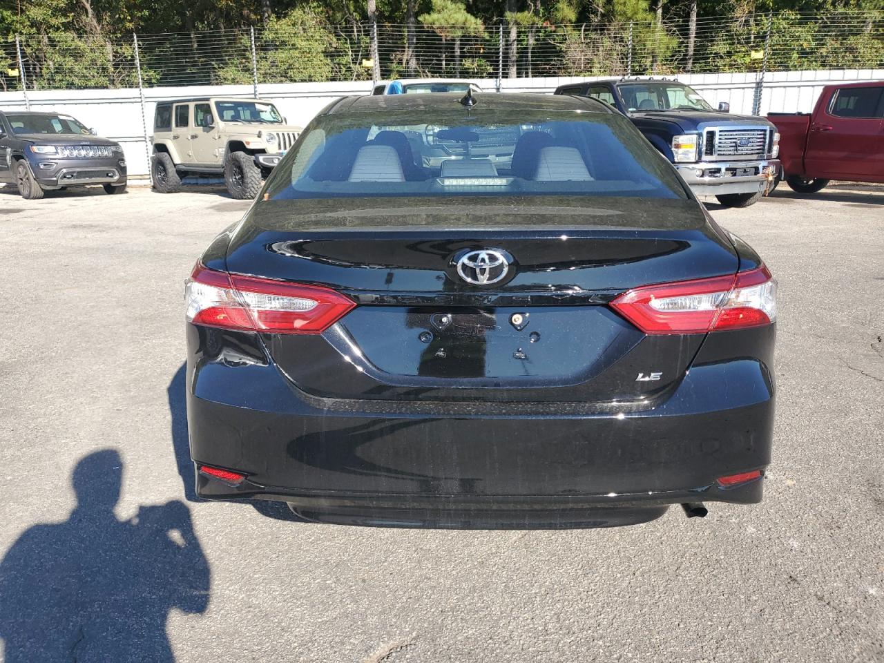 2020 Toyota Camry Le VIN: 4T1C11AK1LU330609 Lot: 86612695