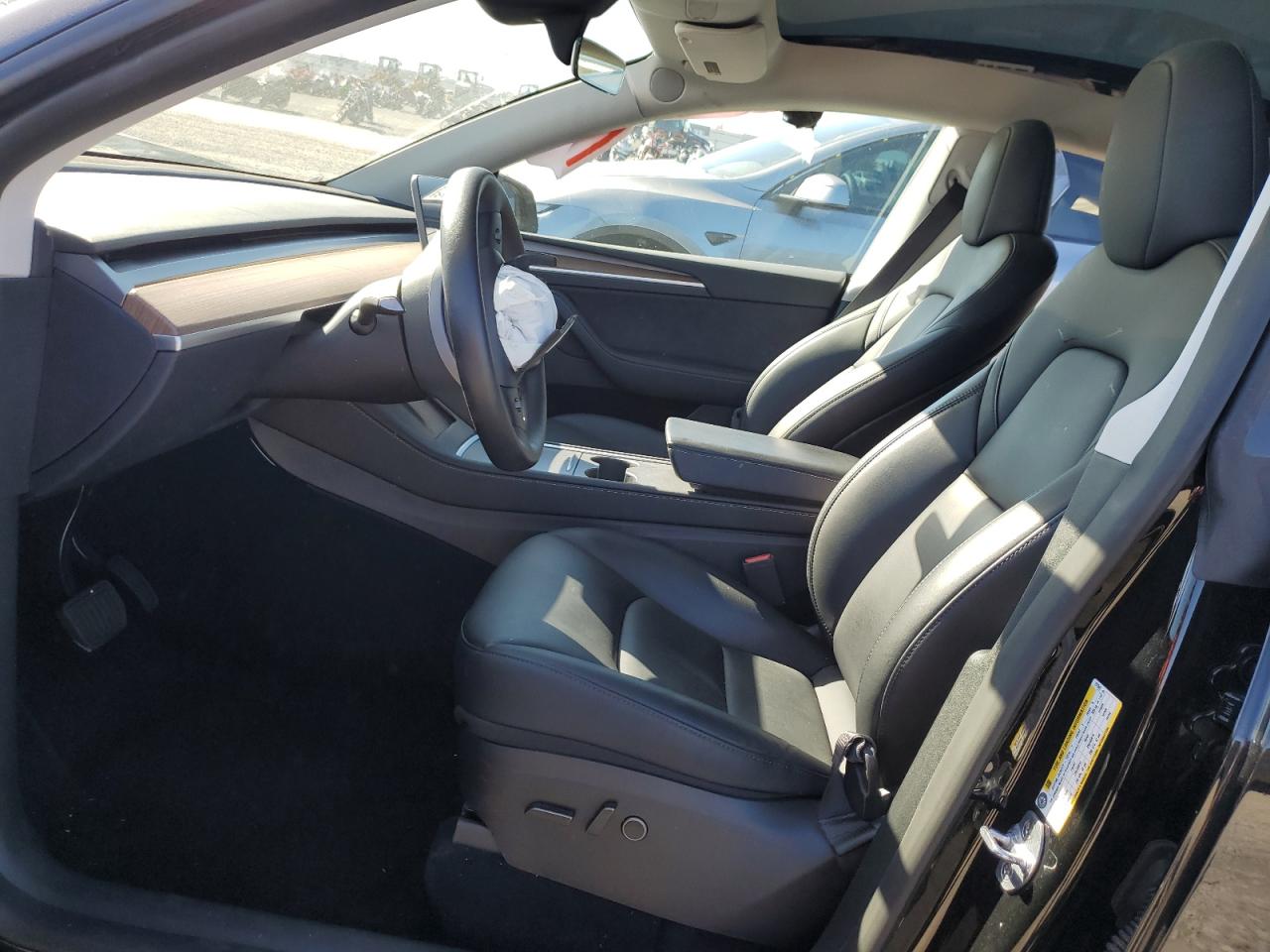 2024 Tesla Model Y VIN: 7SAYGAEE4RF211941 Lot: 87483535