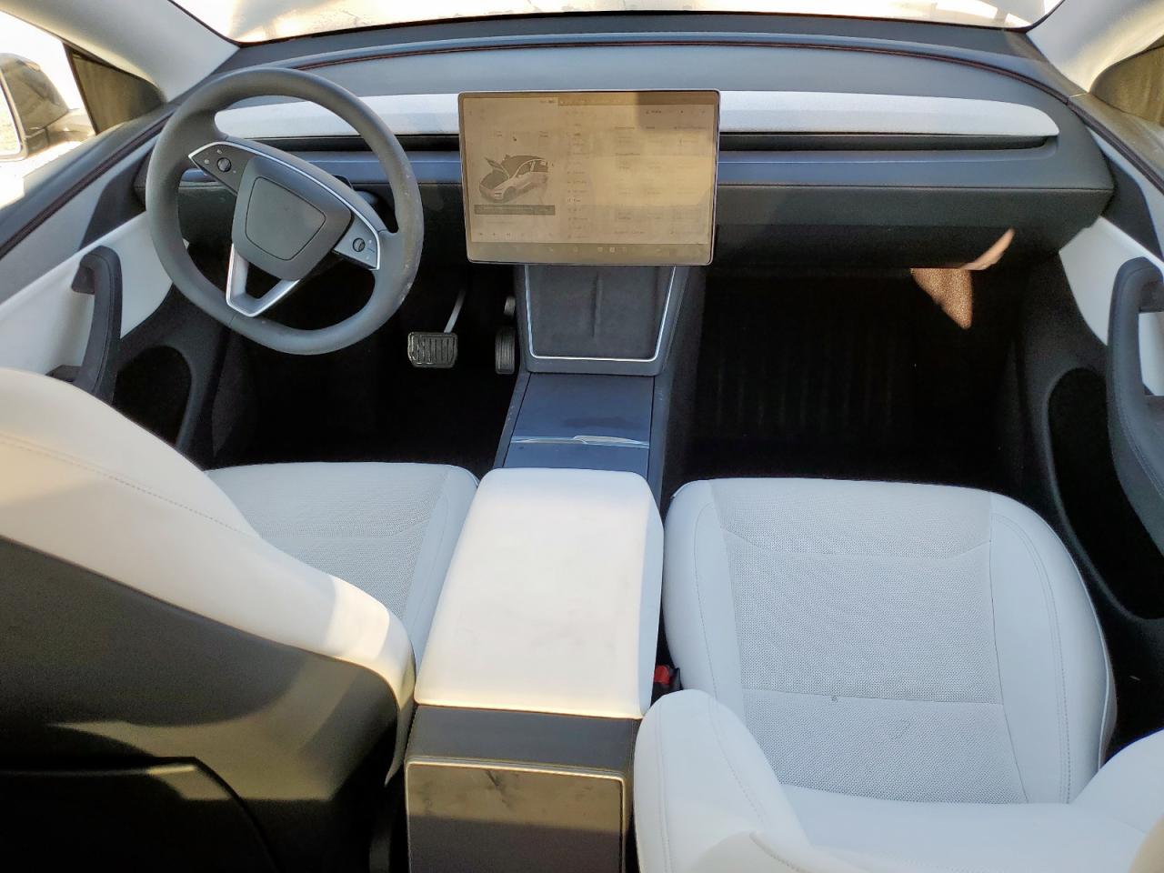 2026 Tesla Model Y VIN: 7SAYGDED0TA431512 Lot: 85927255