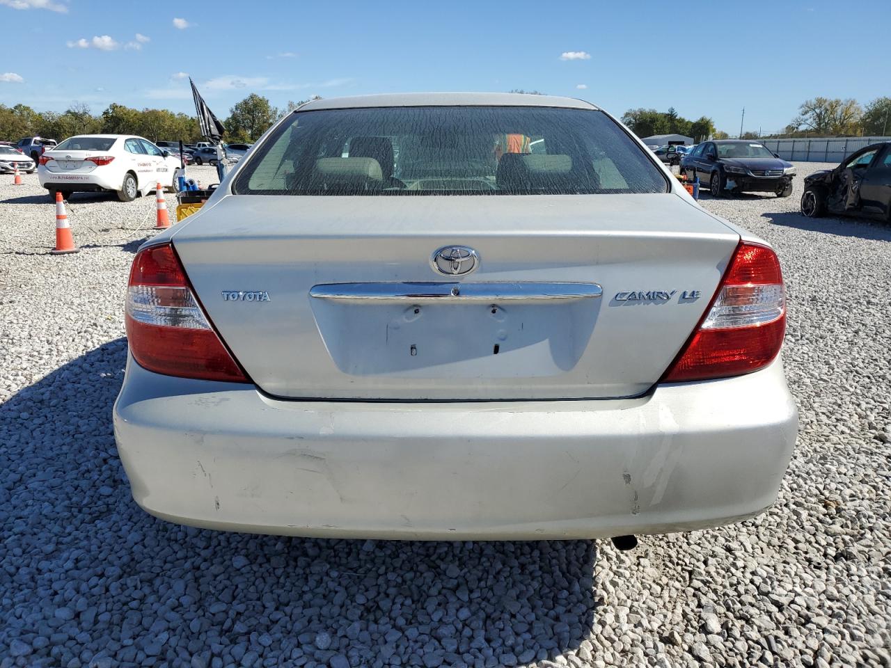 2003 Toyota Camry Le VIN: 4T1BE32K93U230591 Lot: 82388735