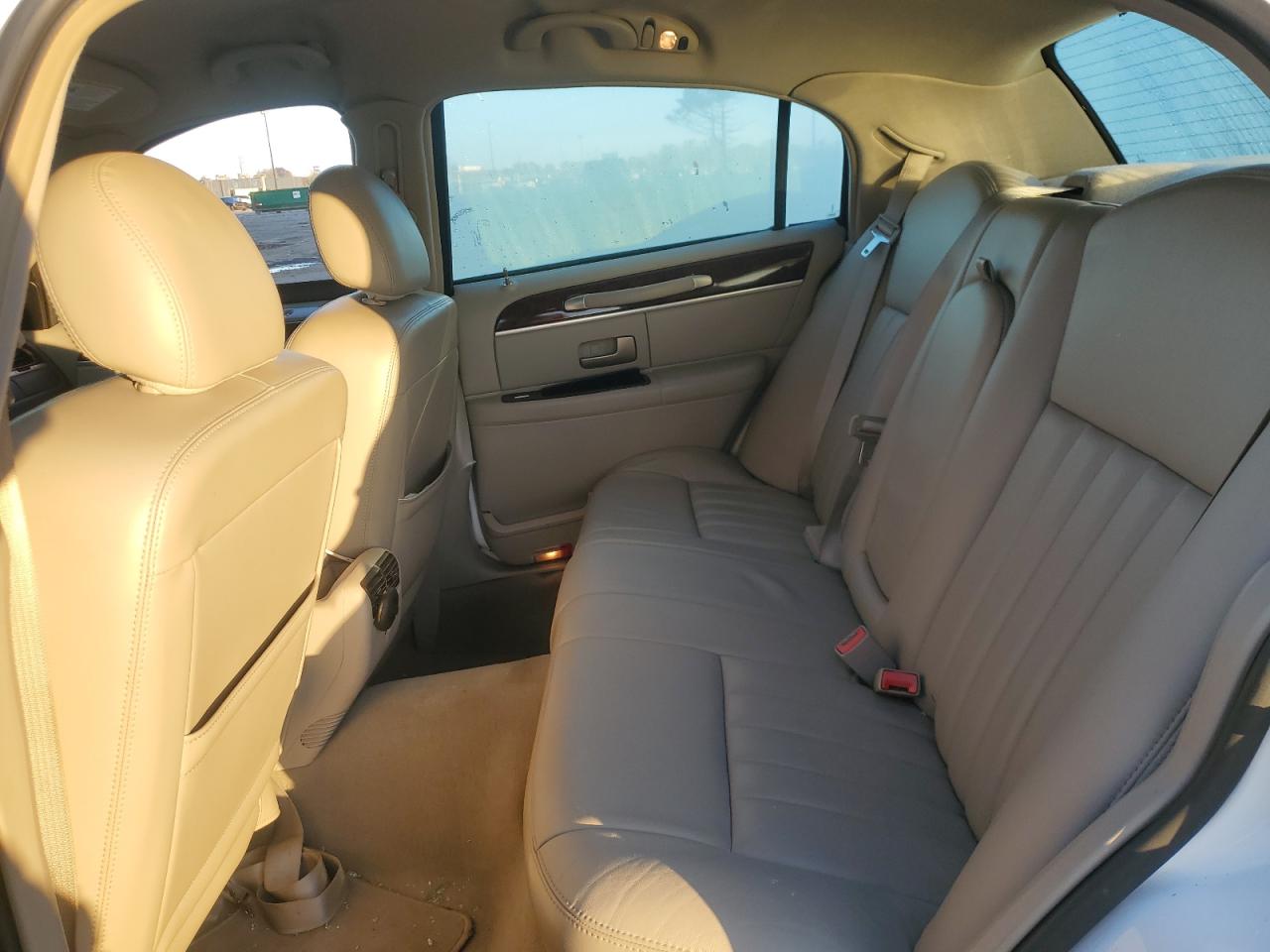 2006 Lincoln Town Car Signature VIN: 1LNHM81V16Y623567 Lot: 85897695