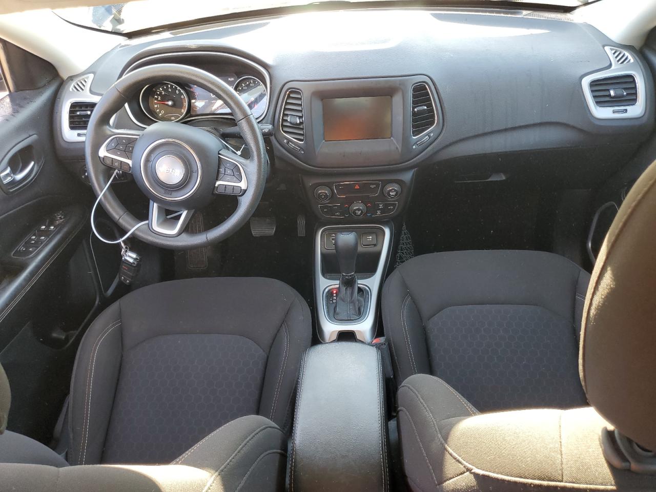 2020 Jeep Compass Sport VIN: 3C4NJCAB6LT220058 Lot: 85564355
