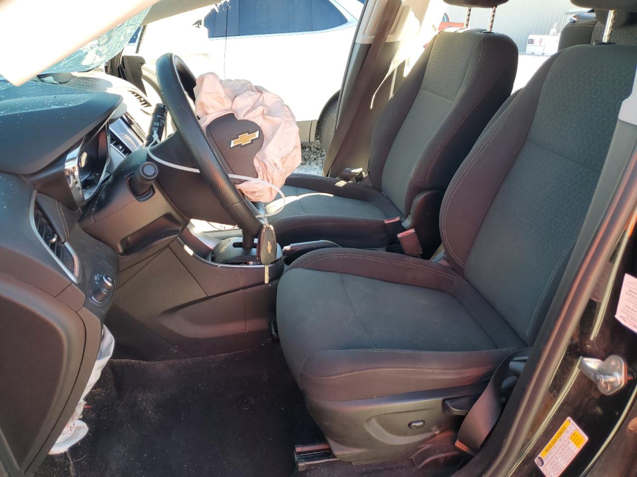 2020 Chevrolet Trax Ls VIN: 3GNCJNSB5LL117271 Lot: 82462015