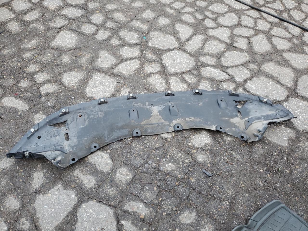 Pacif Trg+ Tourng Pls VIN: 2C4RC1BG8HR537330 Lot: 90695885