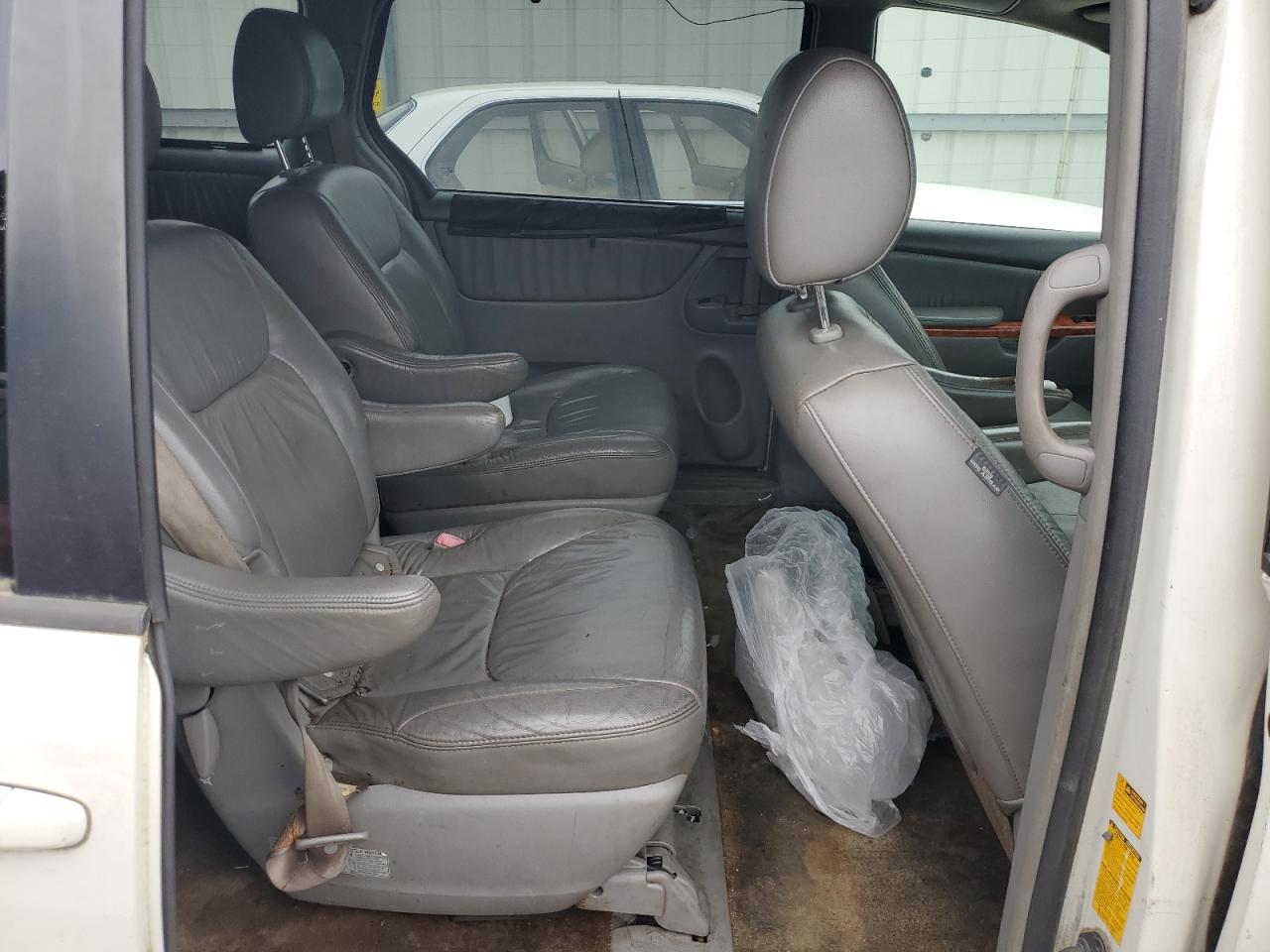 2010 Toyota Sienna Xle VIN: 5TDYK4CC4AS292065 Lot: 85932575