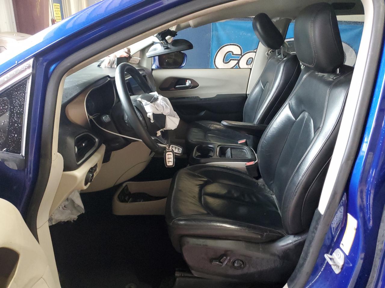 2018 Chrysler Pacifica Touring L VIN: 2C4RC1BG8JR235736 Lot: 86525375