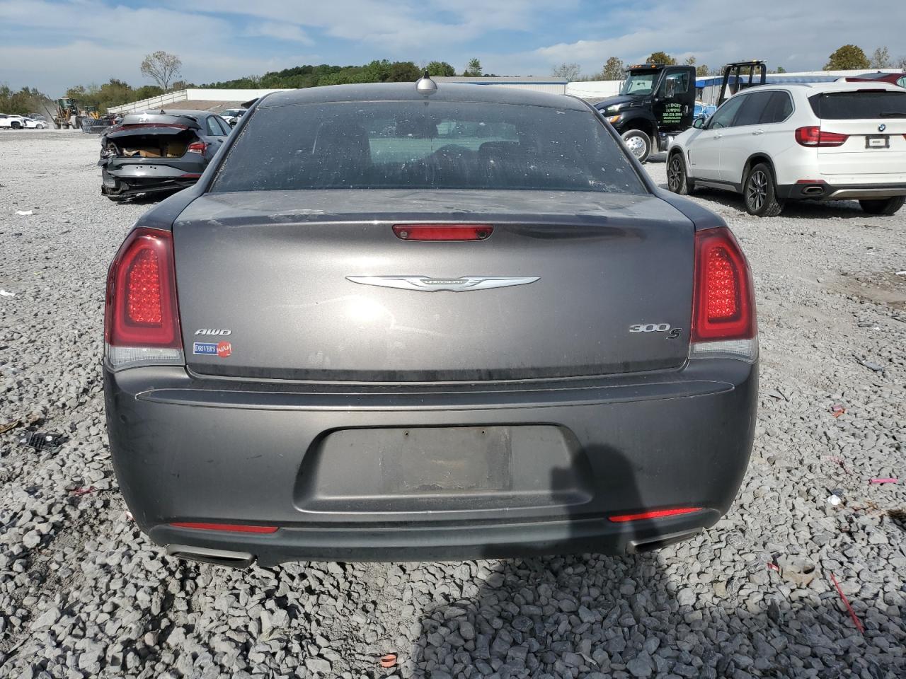 2019 Chrysler 300 S VIN: 2C3CCAGG5KH586369 Lot: 82686455