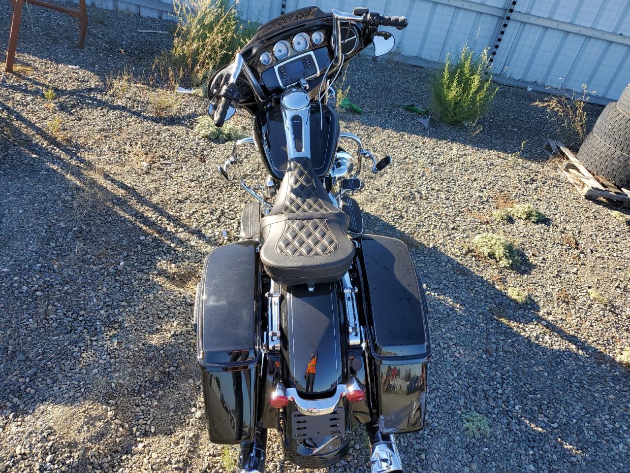 2014 Harley-Davidson Flhx Street Glide VIN: 1HD1KBM38EB620765 Lot: 82219545
