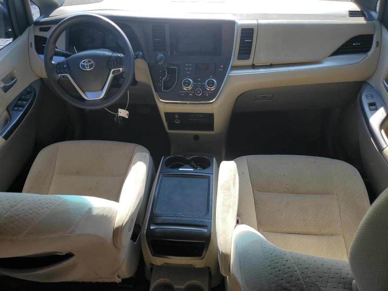 2015 Toyota Sienna Le VIN: 5TDKK3DC9FS567984 Lot: 84644795