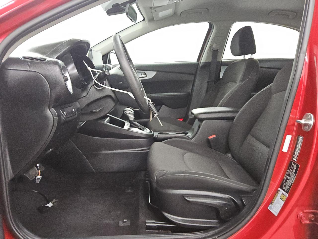 2023 Kia Forte Lx VIN: 3KPF24AD5PE570266 Lot: 86138635