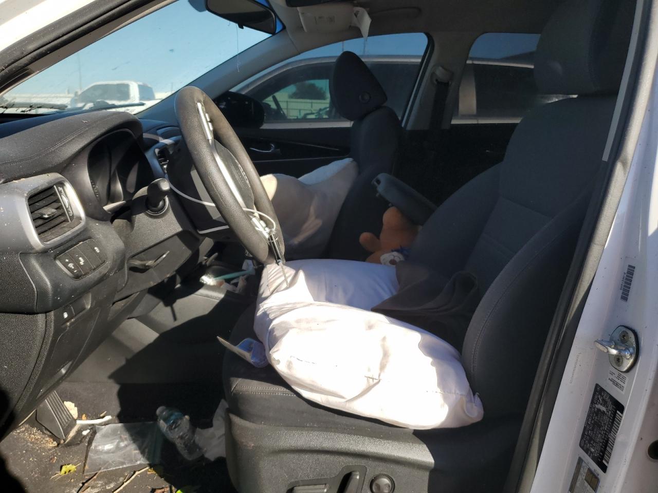 2019 Kia Sorento Lx VIN: 5XYPGDA55KG440725 Lot: 90638545