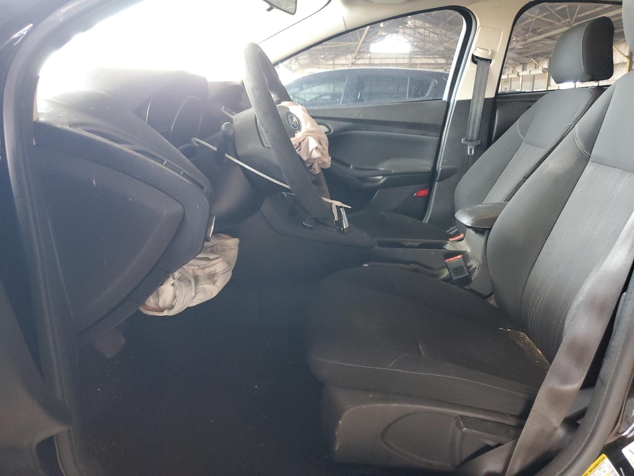 2017 Ford Focus Se VIN: 1FADP3F27HL216547 Lot: 85942855