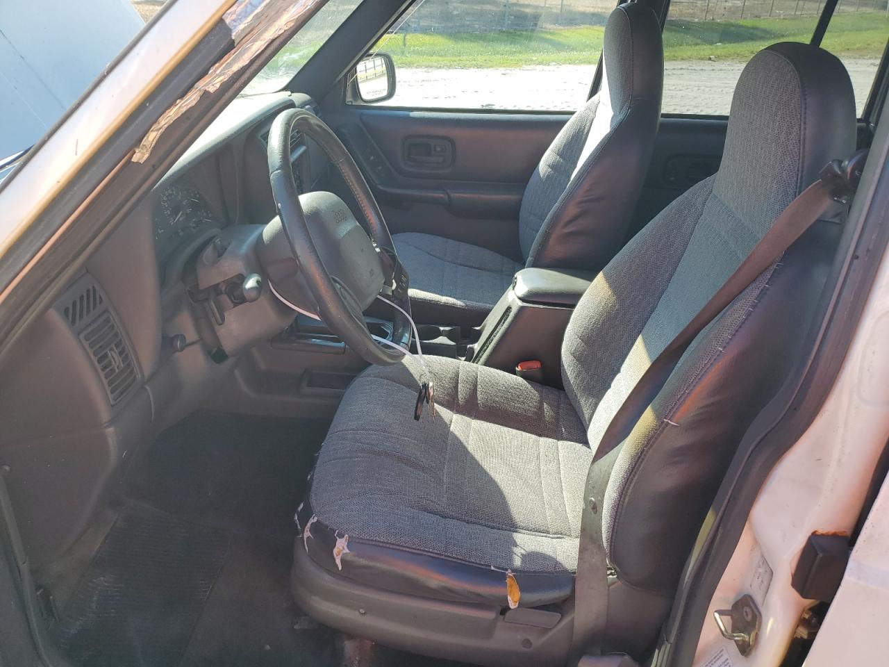 2001 Jeep Cherokee Sport VIN: 1J4FT48S21L515851 Lot: 89820025