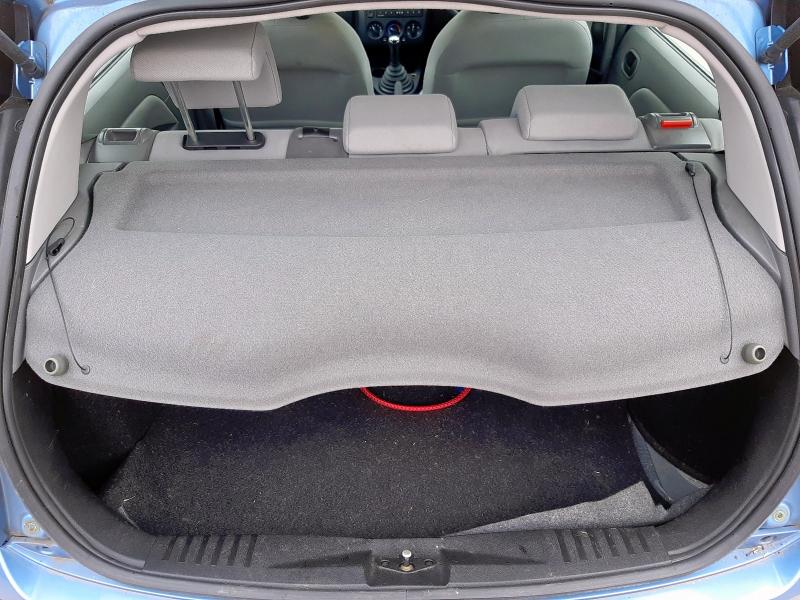 2003 FORD FIESTA LX 
