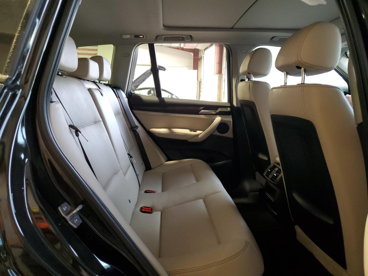 Фото: 5UXWX7C52DL981859