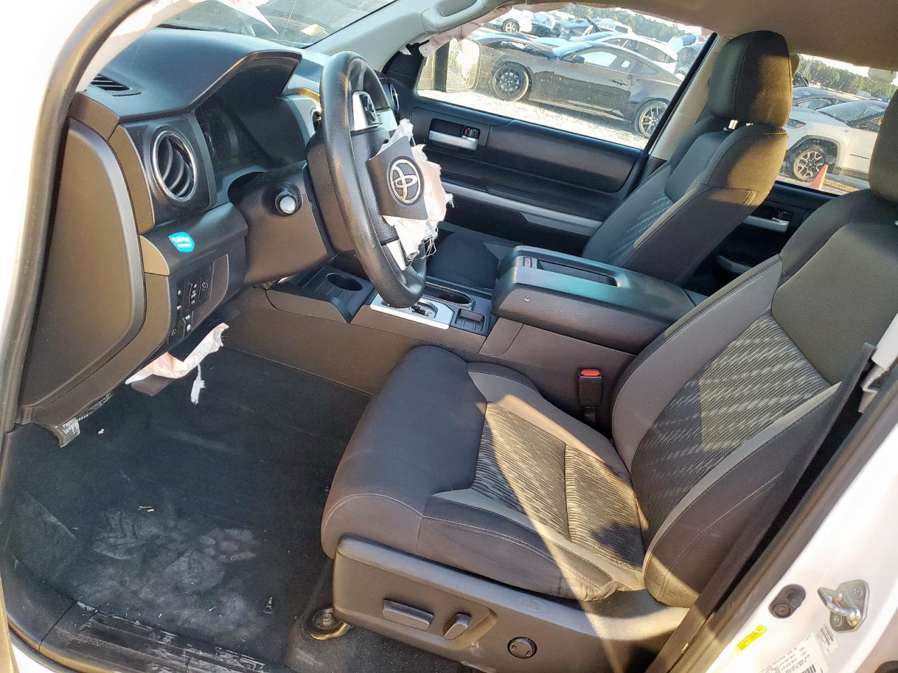 2019 Toyota Tundra Crewmax Sr5 VIN: 5TFEM5F1XKX137500 Lot: 85751375