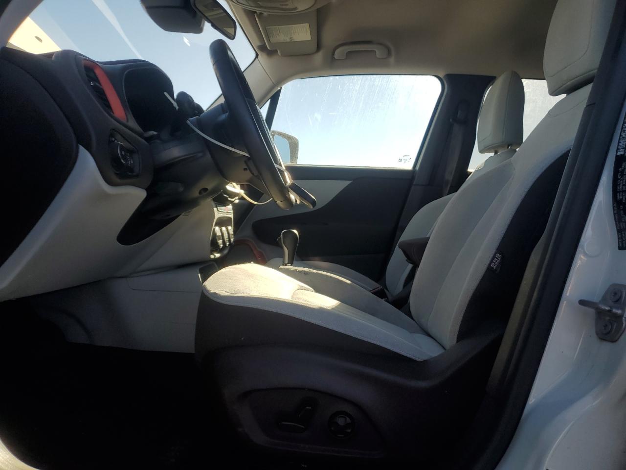 2015 Jeep Renegade Latitude VIN: ZACCJABT0FPB60309 Lot: 82588385