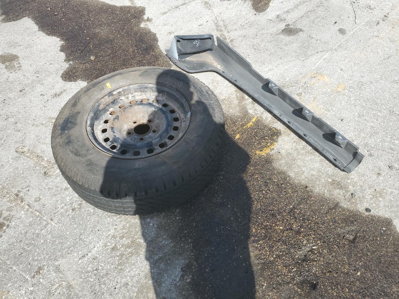 2004 Ford Explorer Sport Trac VIN: 1FMZU67K04UC04295 Lot: 81498245