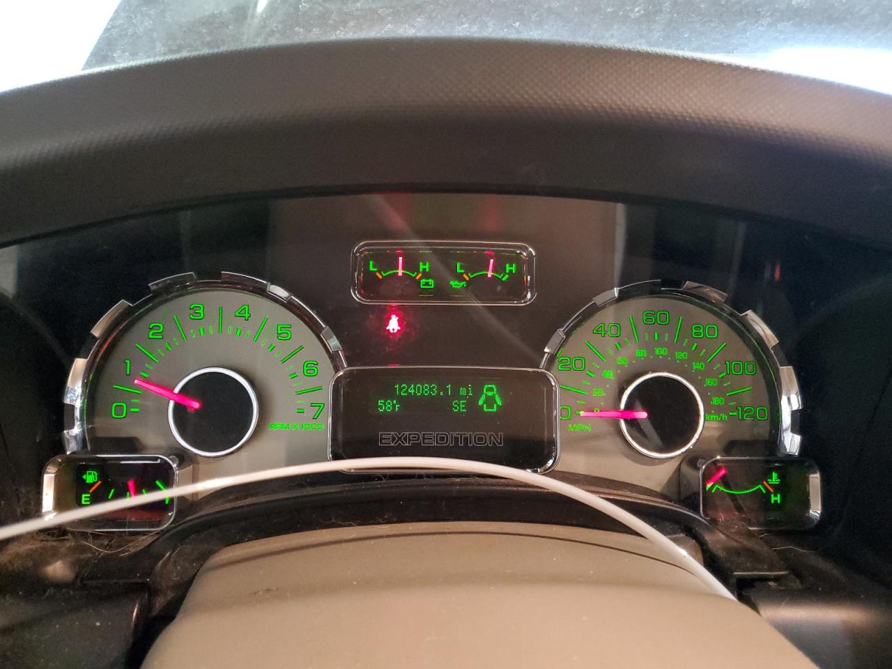 2010 Ford Expedition Xlt VIN: 1FMJU1G55AEB21249 Lot: 89870645