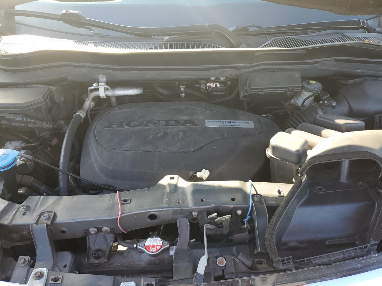 2018 Honda Pilot Lx VIN: 5FNYF5H18JB010029 Lot: 82527935