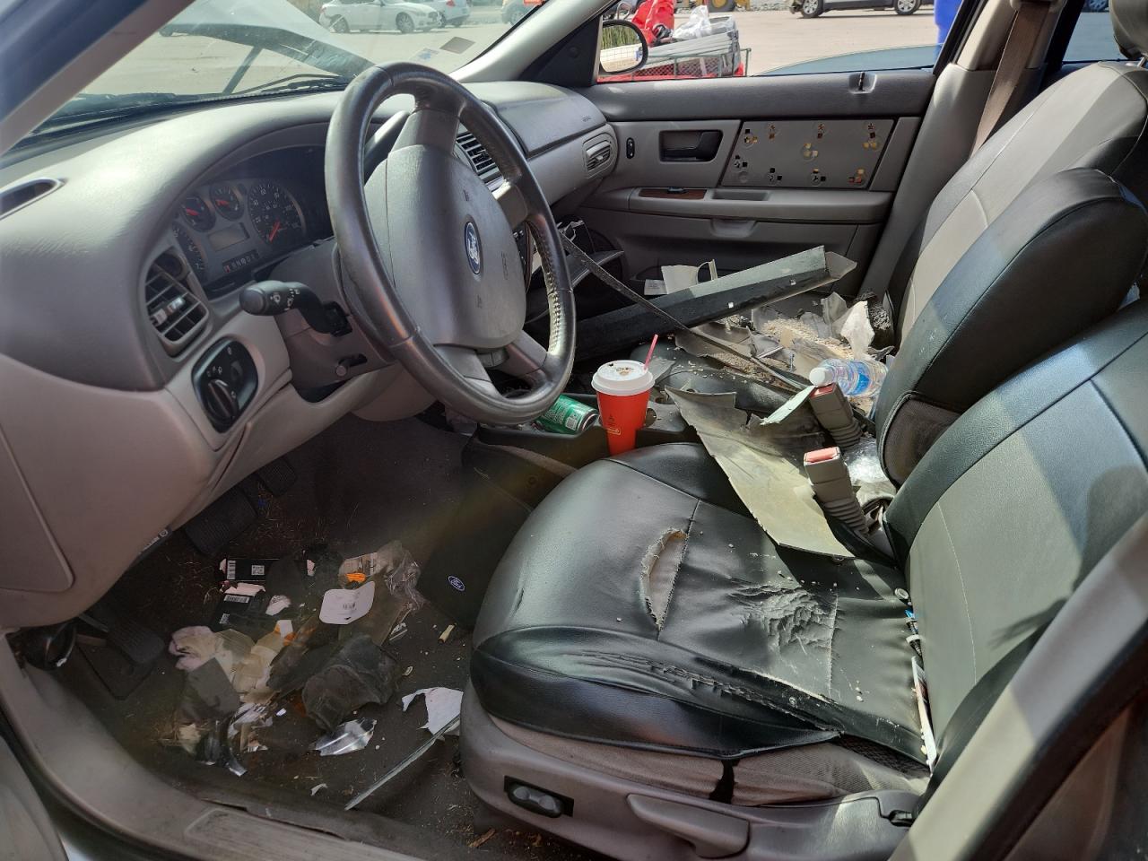 2005 Ford Taurus VIN: 1FAFP56205A256366 Lot: 82181185