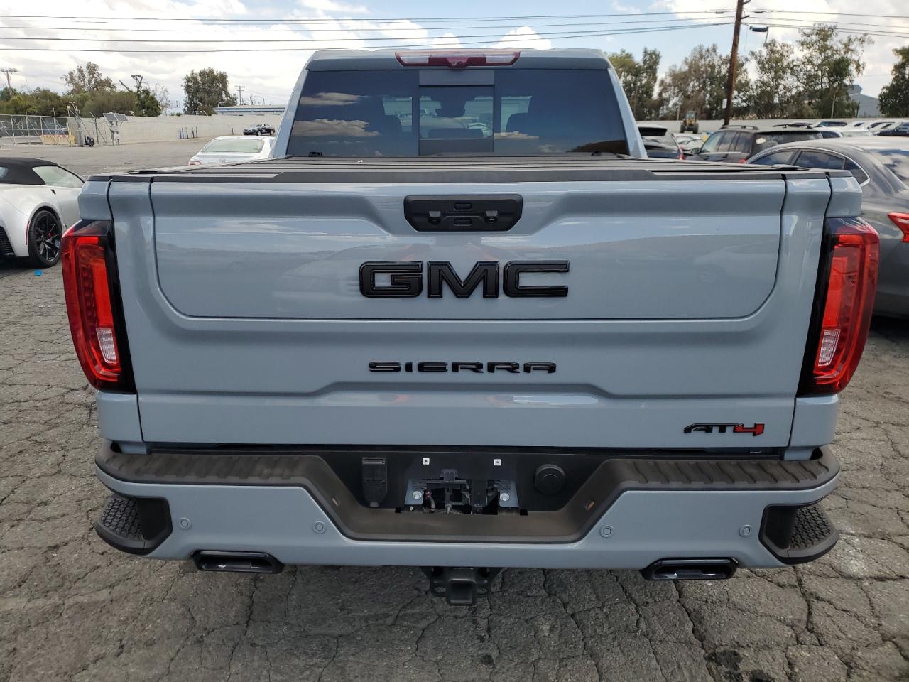 2024 GMC Sierra K1500 At4 VIN: 1GTUUEE8XRZ274994 Lot: 85190385
