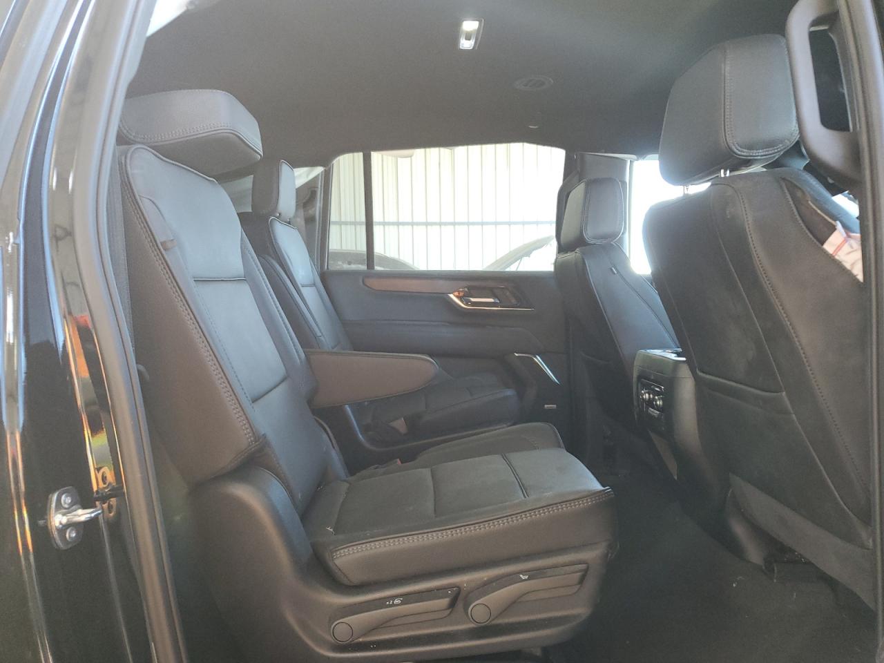 2025 GMC Yukon Xl Denali VIN: 1GKS2JRL2SR328965 Lot: 86893125