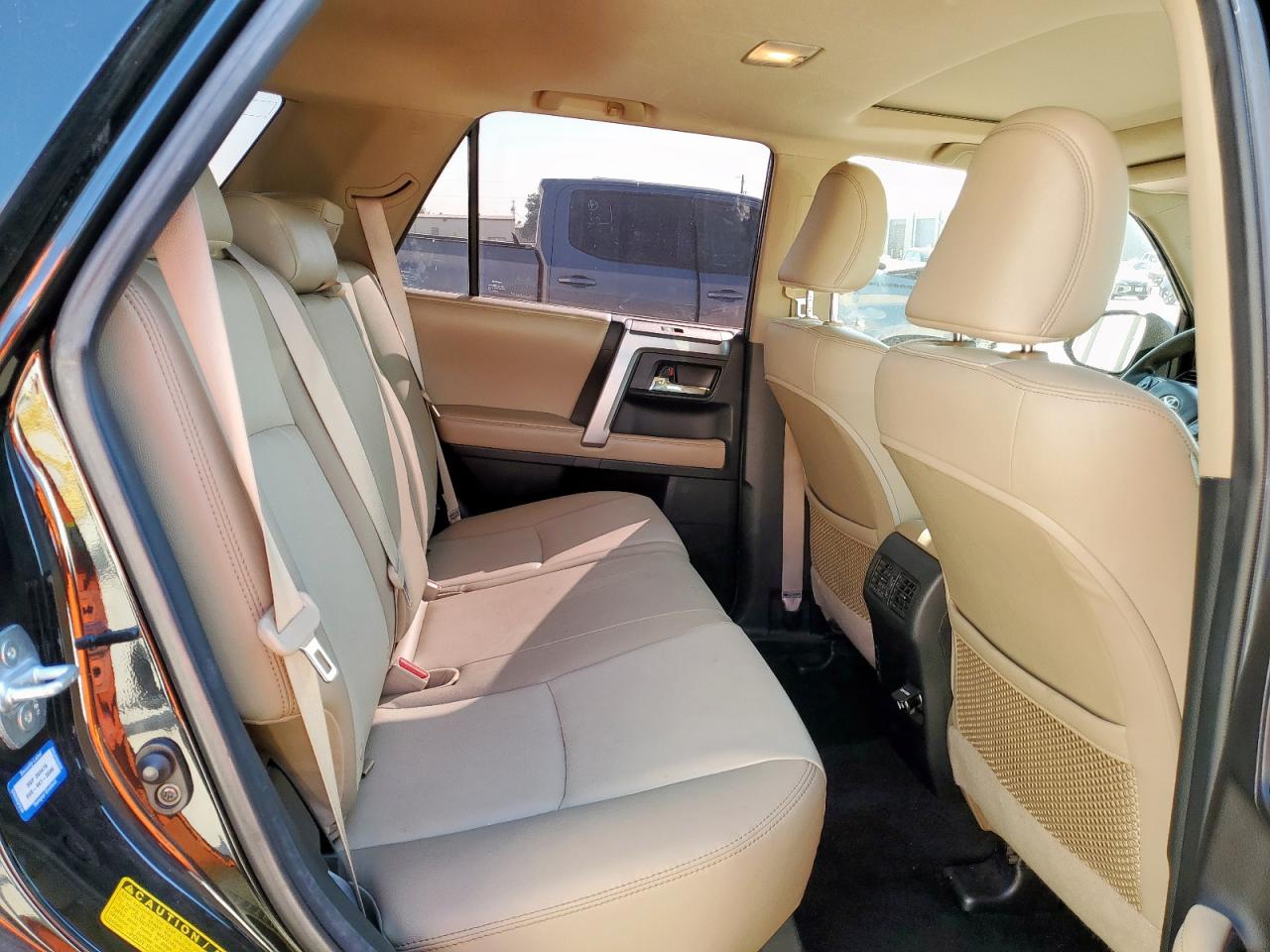 2015 Toyota 4Runner Sr5 VIN: JTEZU5JR0F5105599 Lot: 82001775