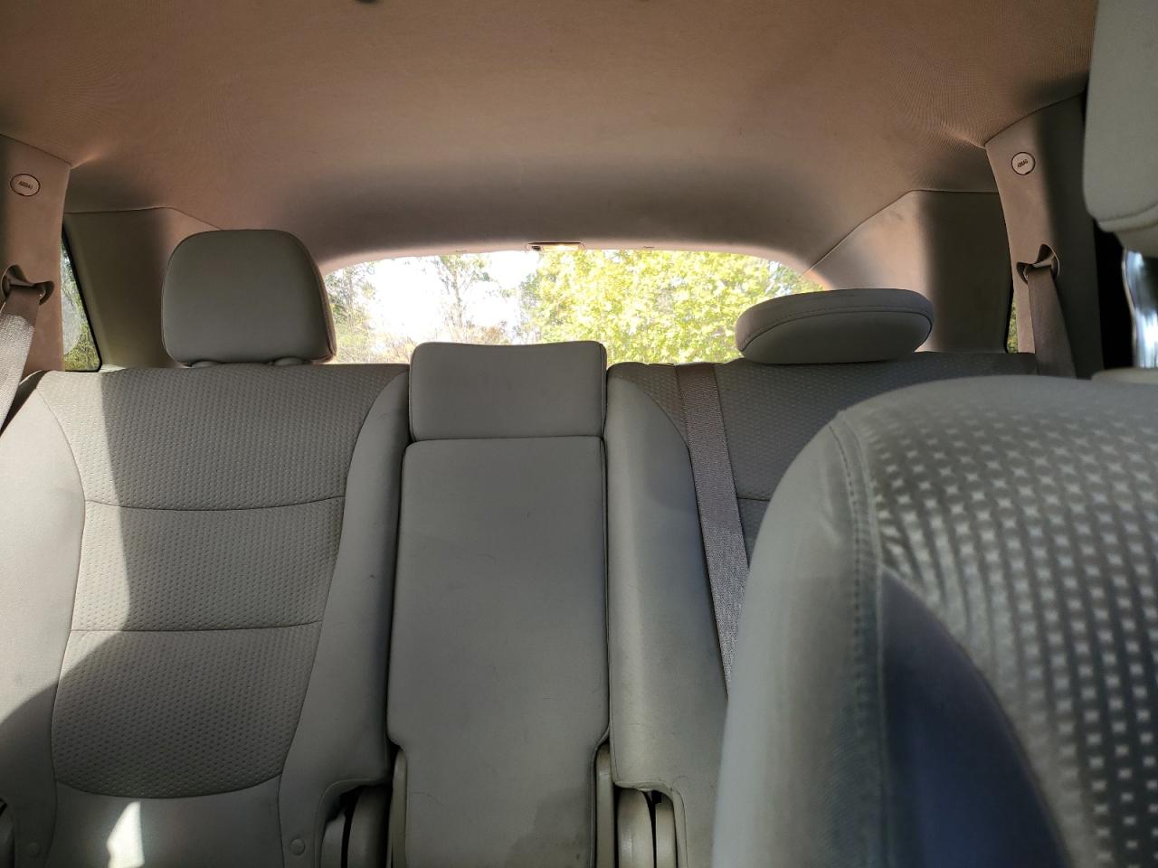 2011 Kia Sorento Base VIN: 5XYKTDA1XBG047242 Lot: 82425125