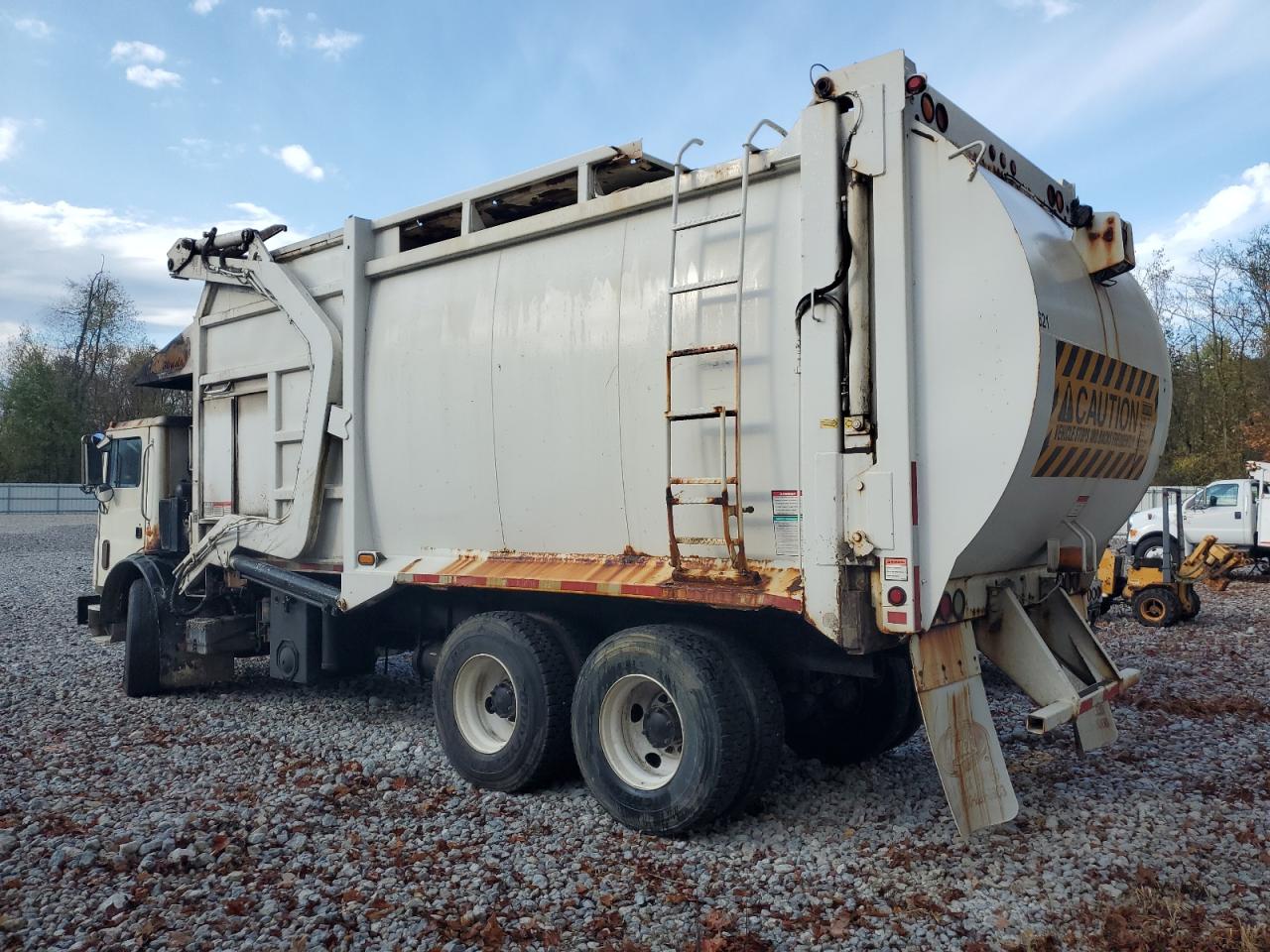 2009 Mack Mru613 Refuse Truck VIN: 1M2AV04C79M002873 Lot: 85909255