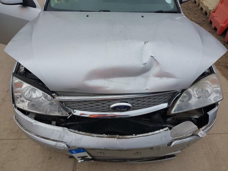 2005 FORD MONDEO 2.0 GHIA X 5DR AUTO