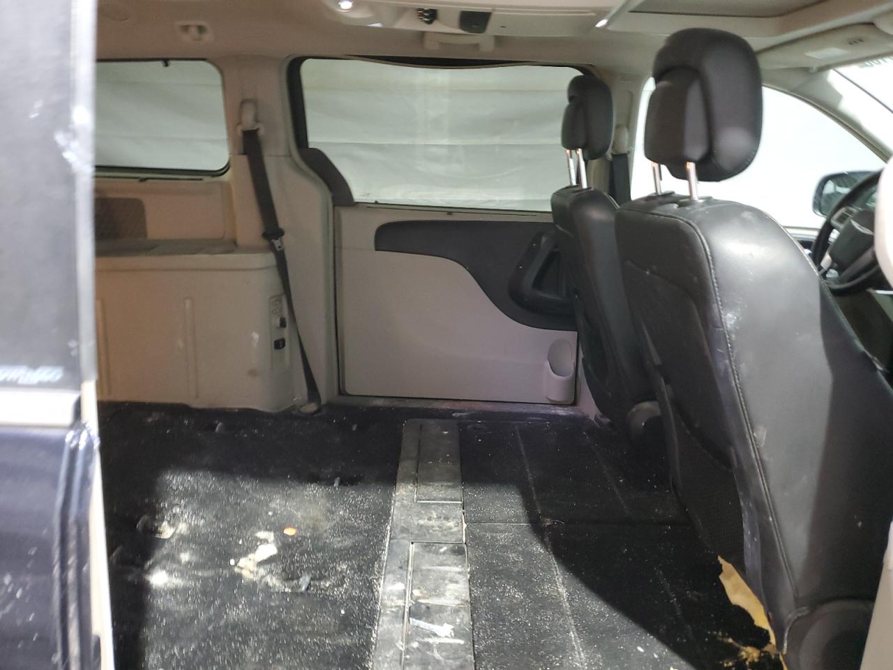 2011 Chrysler Town & Country Touring L VIN: 2A4RR8DG1BR635797 Lot: 85089165