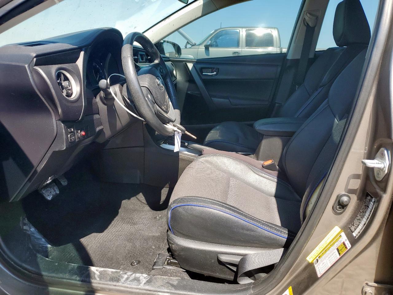 2017 Toyota Corolla L VIN: 5YFBURHE4HP596832 Lot: 84745635