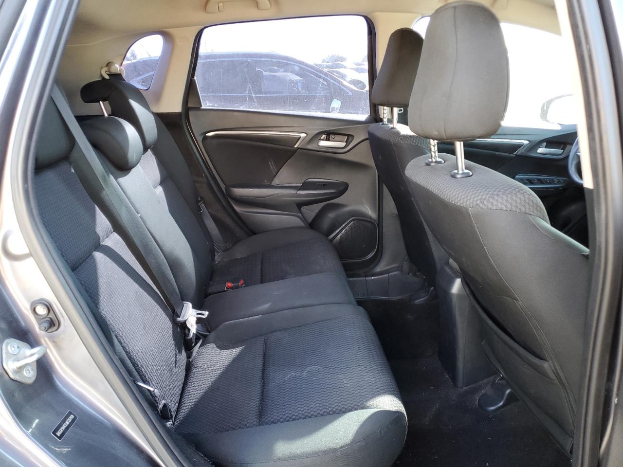 2020 Honda Fit Lx VIN: 3HGGK5H43LM725768 Lot: 82233065