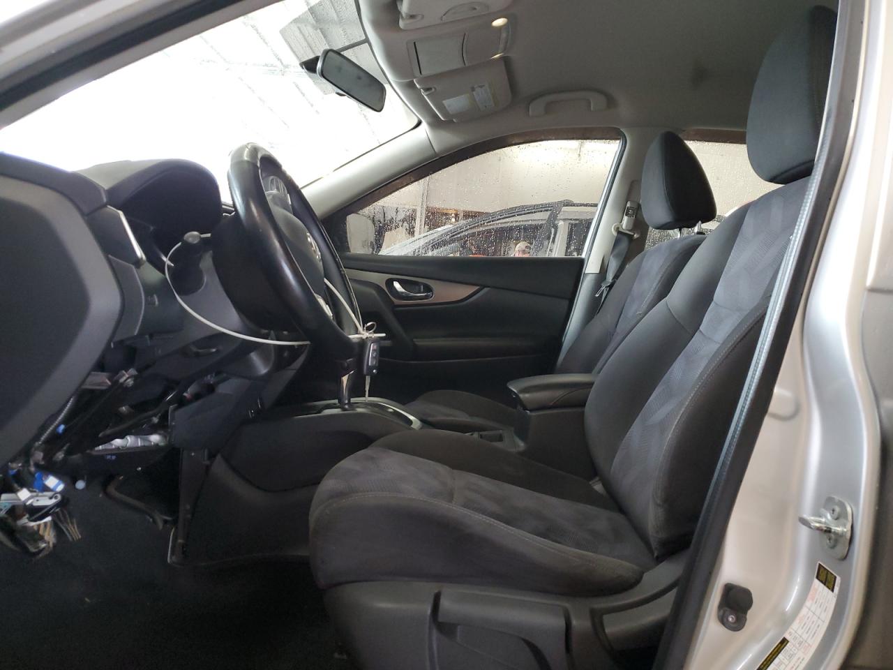 2015 Nissan Rogue S VIN: KNMAT2MT8FP584711 Lot: 84805815