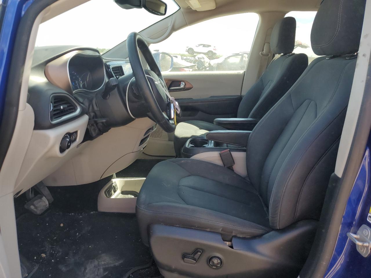 2019 Chrysler Pacifica Touring Plus VIN: 2C4RC1FG8KR525163 Lot: 87085585