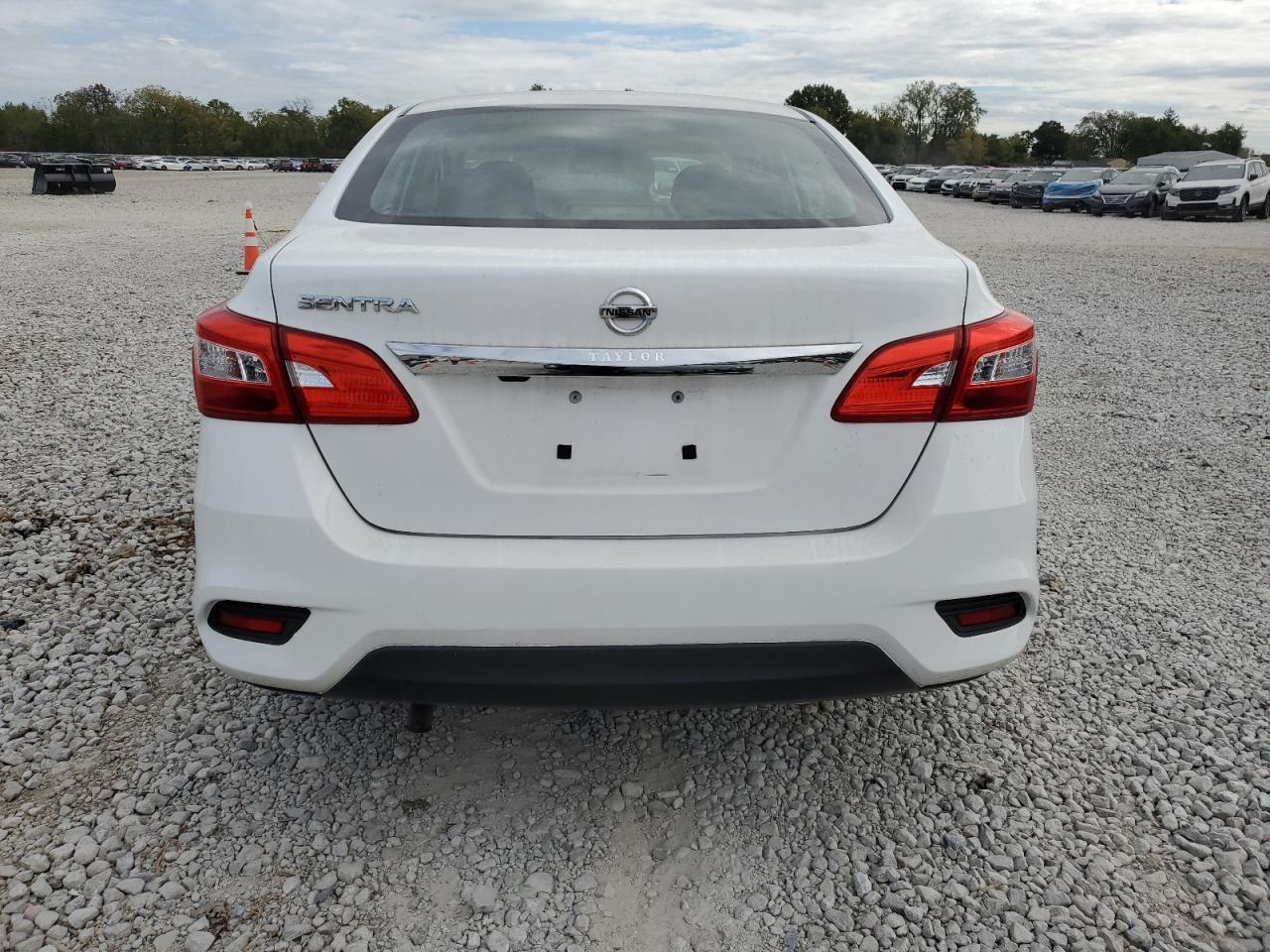2018 Nissan Sentra S VIN: 3N1AB7AP6JY288202 Lot: 82253665
