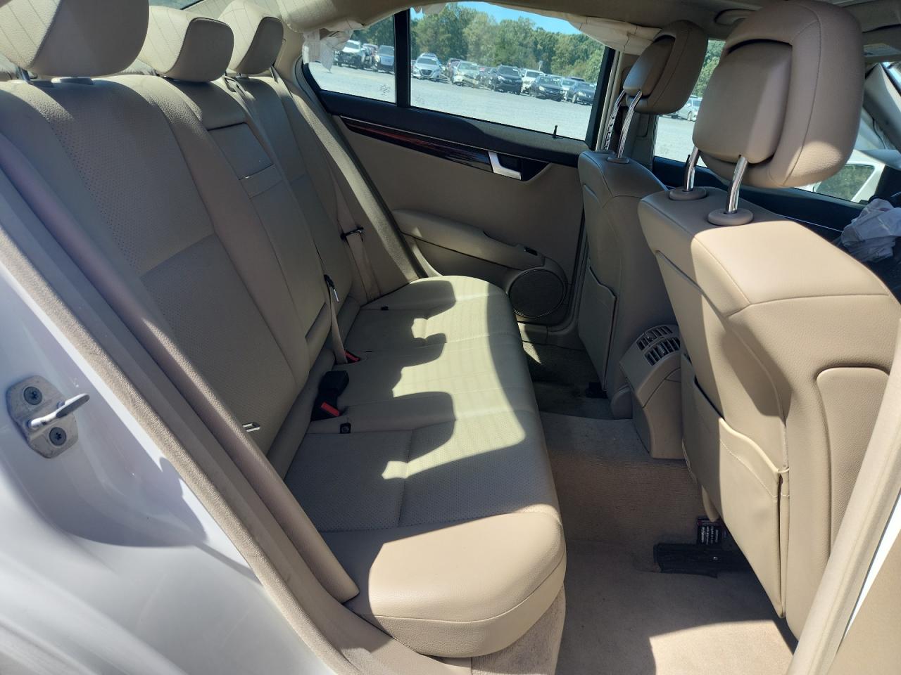 2014 Mercedes-Benz C 250 VIN: WDDGF4HBXEA930179 Lot: 81979485