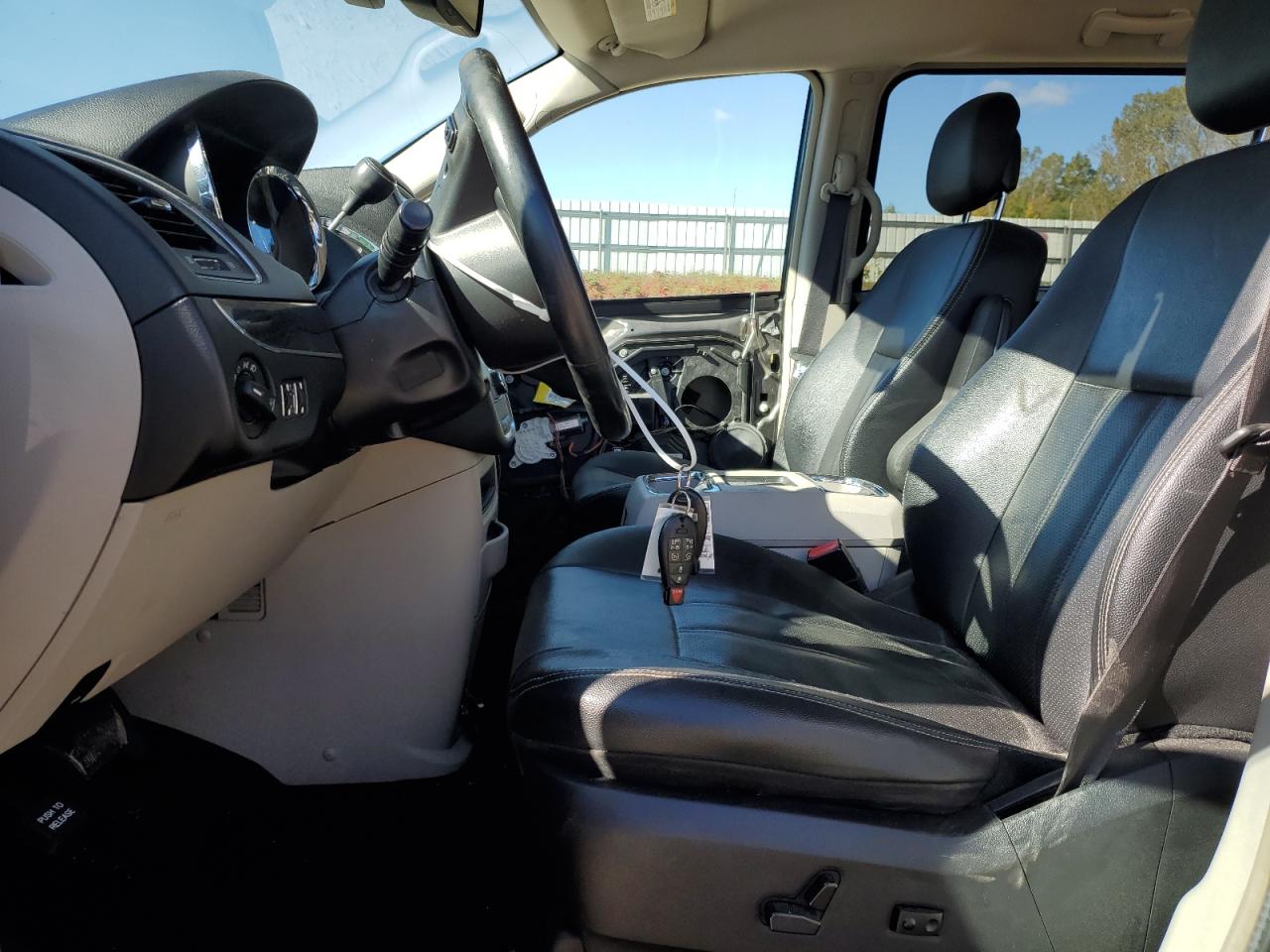 2016 Chrysler Town & Country Touring L VIN: 2C4RC1CG9GR191088 Lot: 86695105