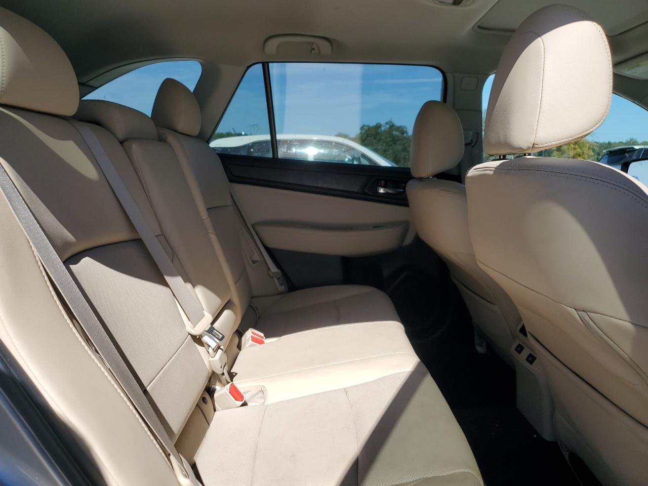 2017 Subaru Outback 3.6R Limited VIN: 4S4BSENC1H3343425 Lot: 84870115