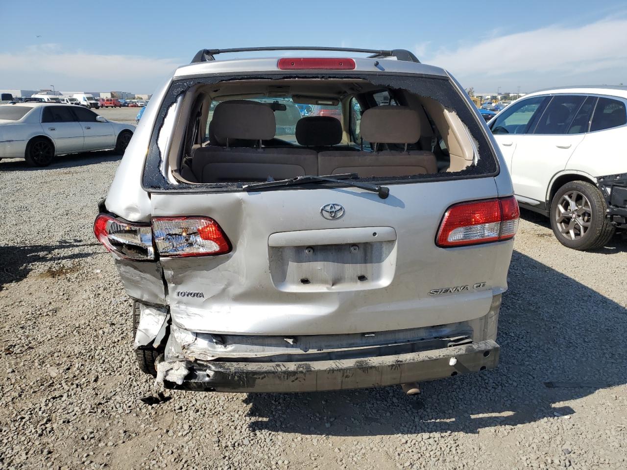 2002 Toyota Sienna Ce VIN: 4T3ZF19C02U501445 Lot: 90719865