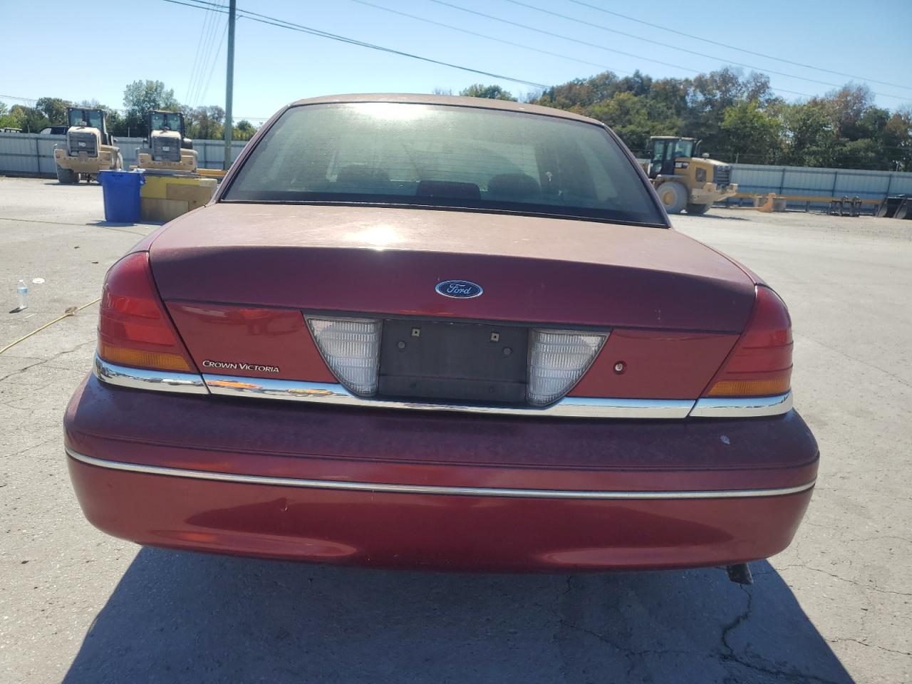 2002 Ford Crown Victoria VIN: 2FAFP73W32X119346 Lot: 87088265