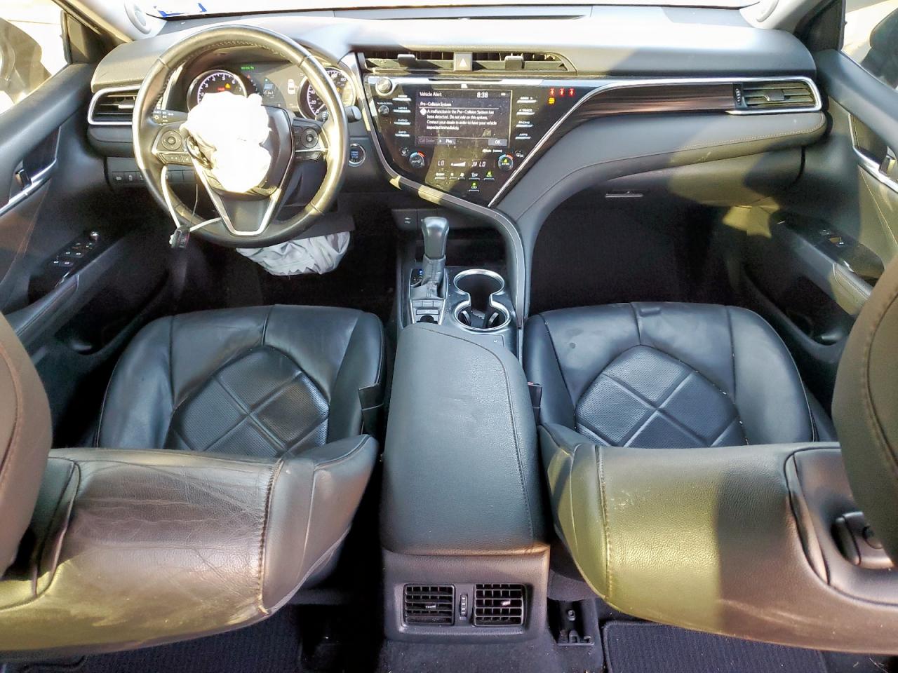 2018 Toyota Camry L VIN: 4T1B11HK5JU058869 Lot: 85528305