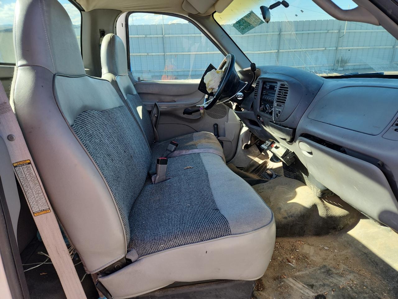 1998 Ford F150 VIN: 1FTZF1724WNB93106 Lot: 81986625